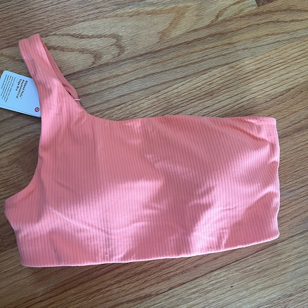 Never worn lululemon ribbed nulu yoga bra.